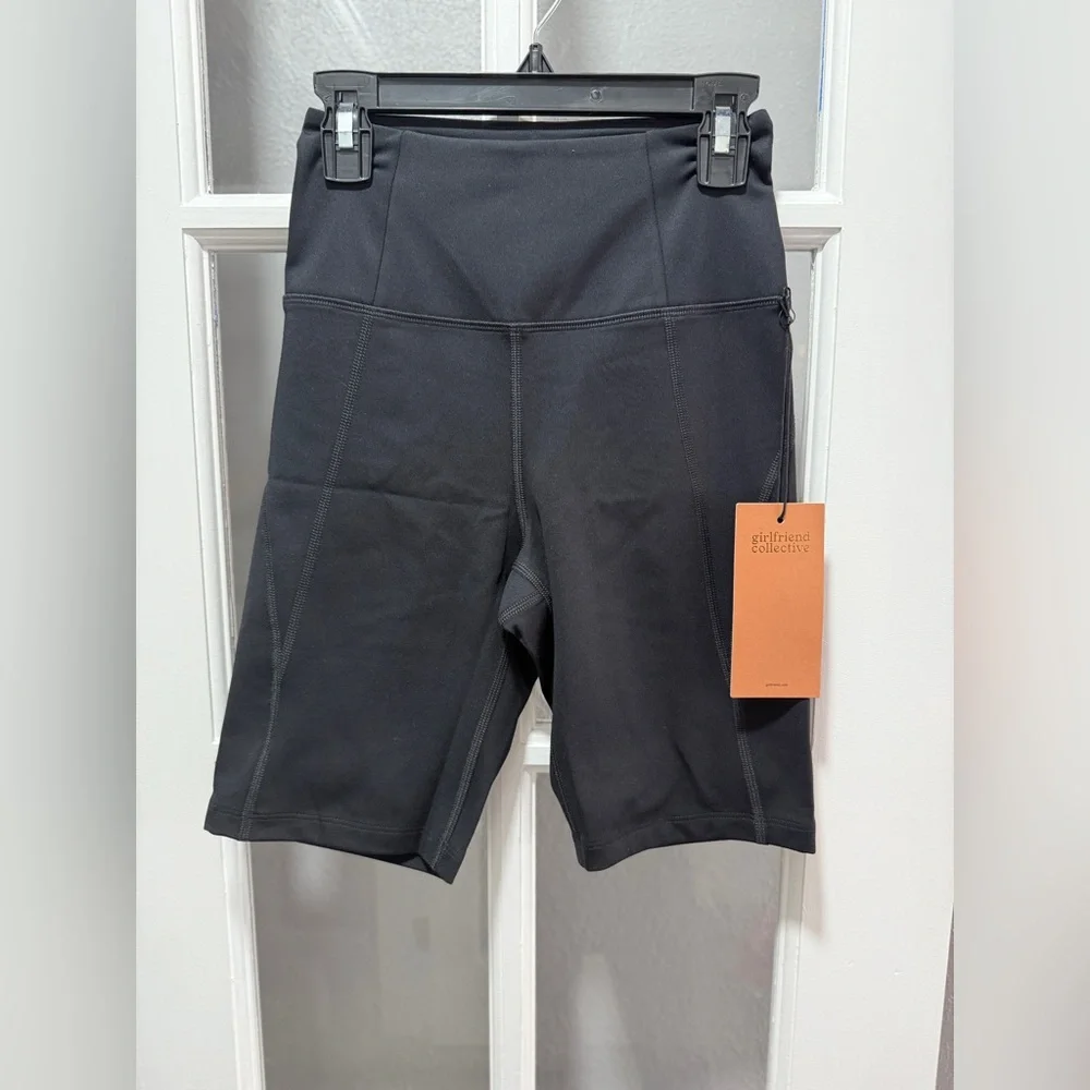 NWT GIRLFRIEND COLLECTIVE Black High-Rise Bike Short - Picture 4 of 10